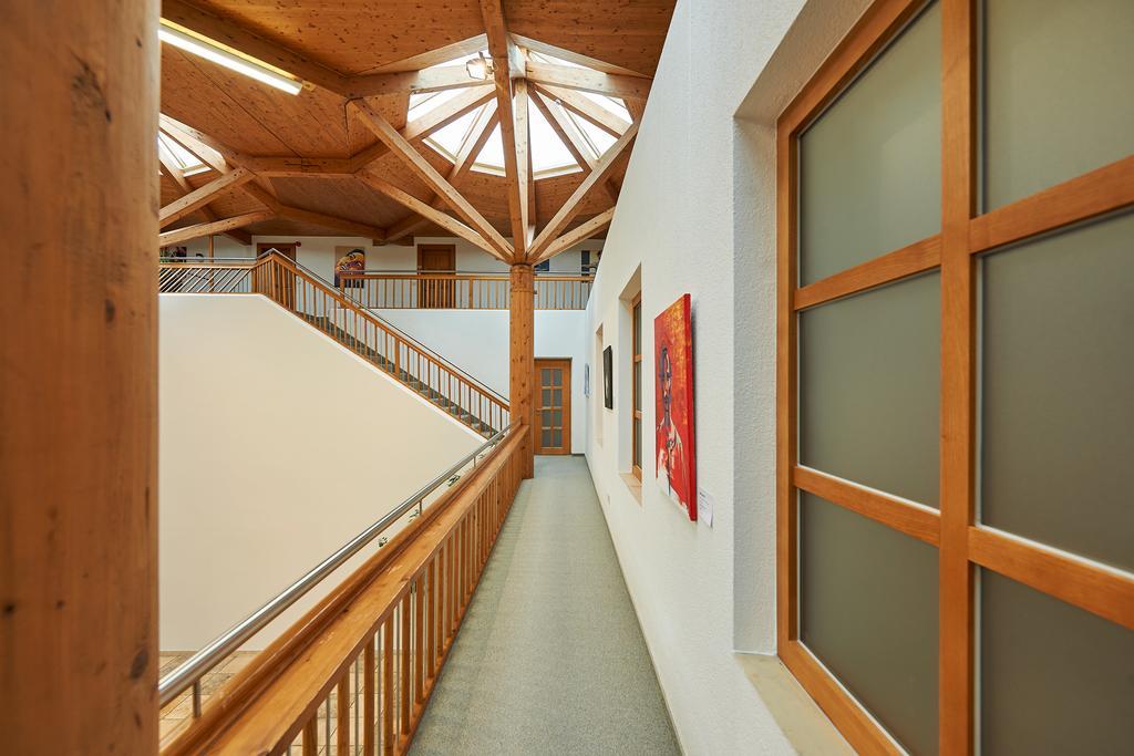 Seminar- Und Gaestehaus Im Kloster ベツァウ エクステリア 写真