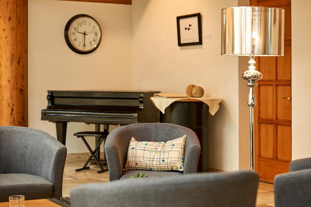 Seminar- Und Gaestehaus Im Kloster ベツァウ エクステリア 写真
