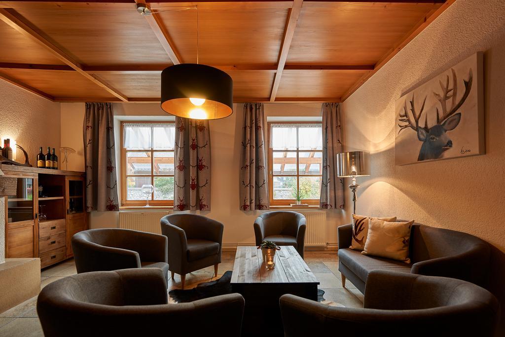 Seminar- Und Gaestehaus Im Kloster ベツァウ エクステリア 写真